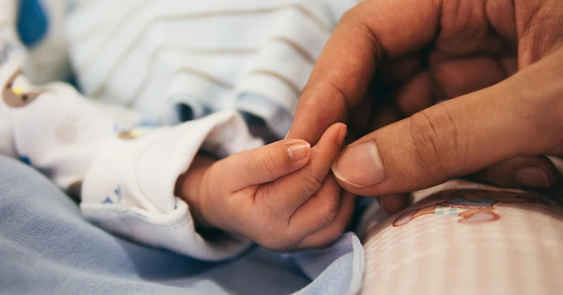 Que faut-il dans une chambre de bébé (et surtout, que faut-il éviter)